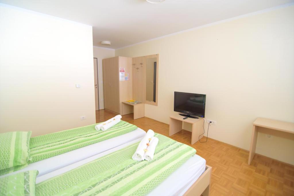 Hotel Oskar Hrib-Loski Potok Екстер'єр фото