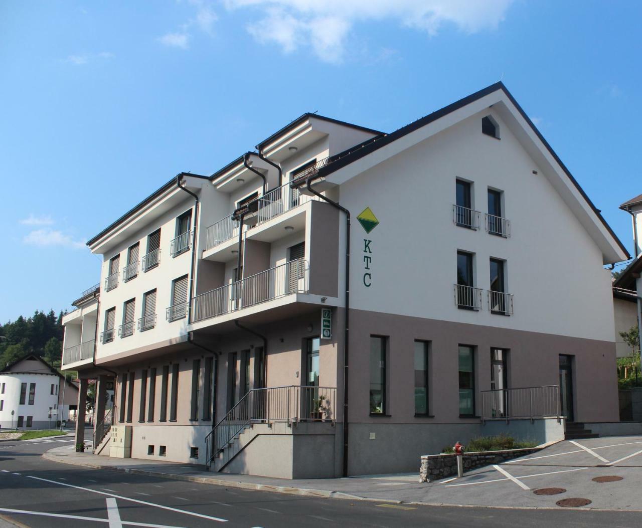 Hotel Oskar Hrib-Loski Potok Екстер'єр фото
